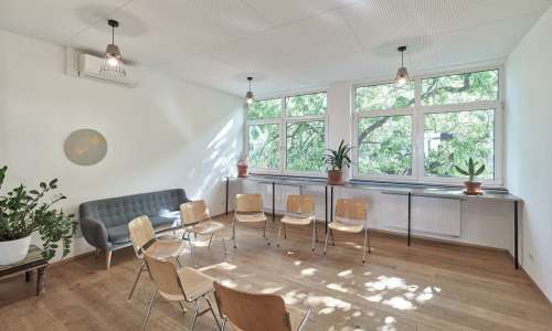 Designstudio - heller Seminarraum für bis zu 12 Personen - Sesselkreis